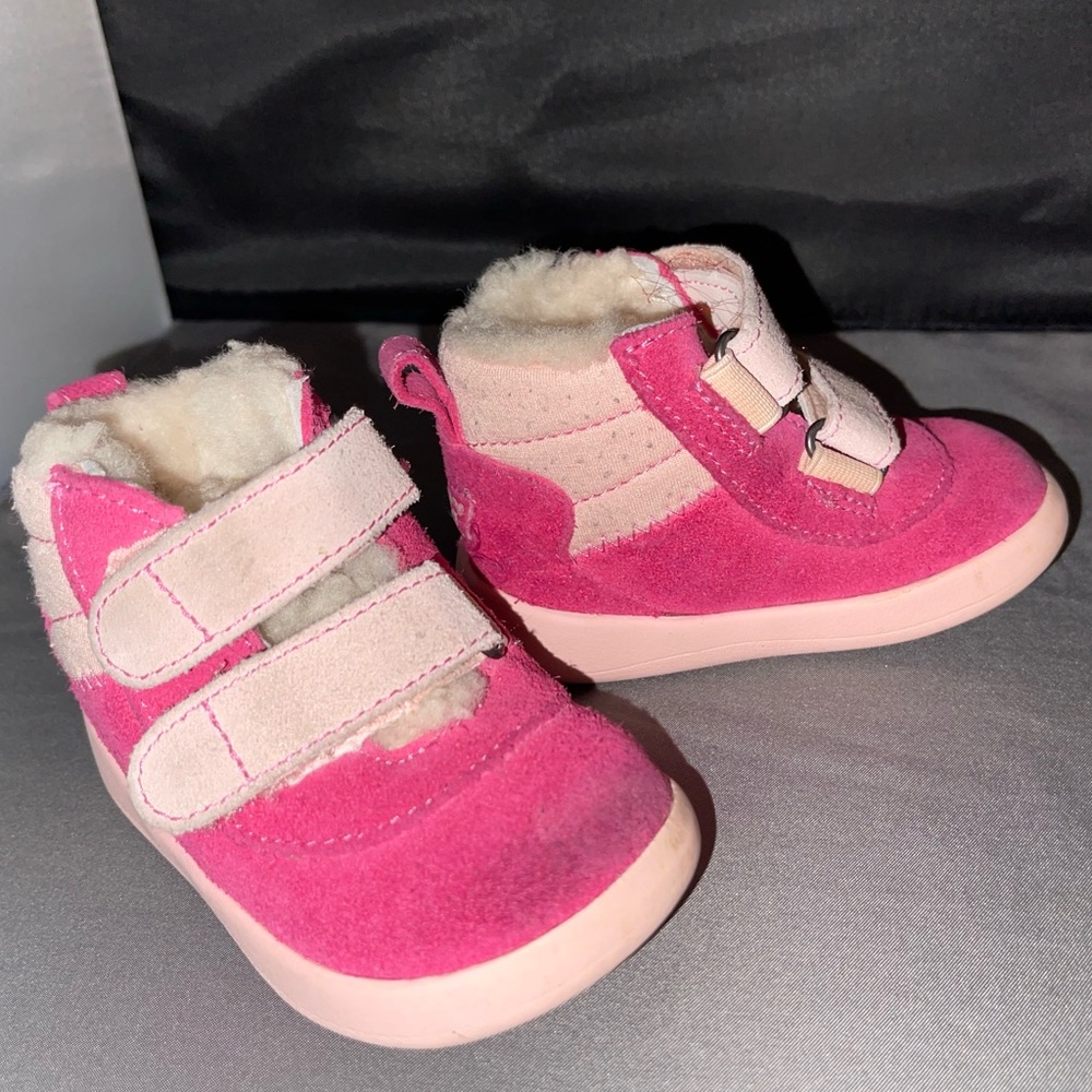 UGG PRITCHARD GENUINE SHEARLING LINED BOOTIE PINK AZALEA BABY 2/3 (6-12 months)